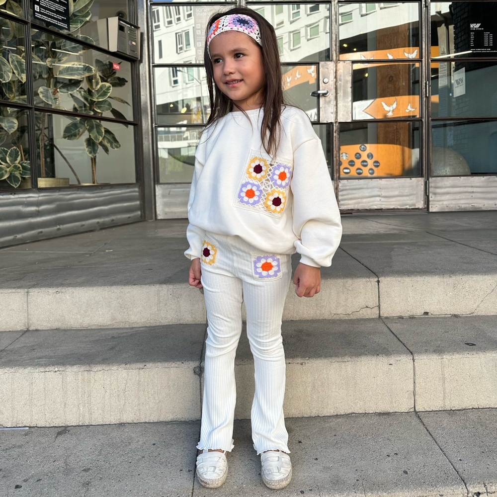 Crochet pocket sweatshirt and pants set